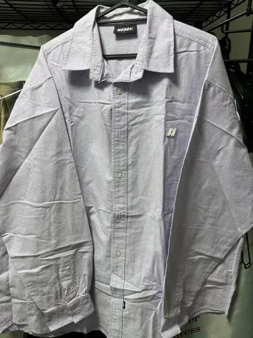 NEEDY 연보라 긴팔 셔츠