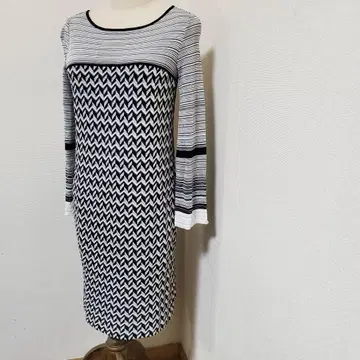 [고급 라인] MISSONI 미쏘니 지그재그 니트 원피스 화이트 블랙