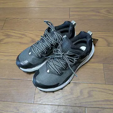 THE NORTH FACE 트레일 러닝화 22.5cm
