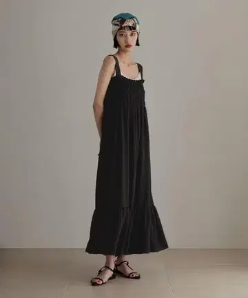 LOWRYS FARM 셔링 원피스 블랙 로리즈팜