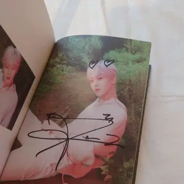 ASTRO 아스트로 윤산하 YOONSANHA 친필 사인