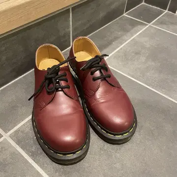 닥터 마틴 버건디 로퍼