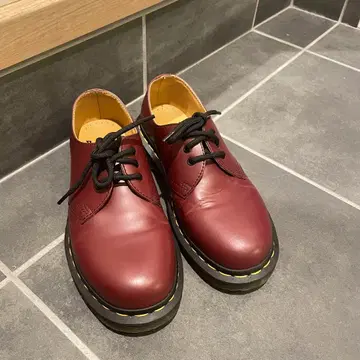 닥터 마틴 버건디 로퍼