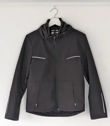 H&M MOVE 후드 부착 스포츠 아우터