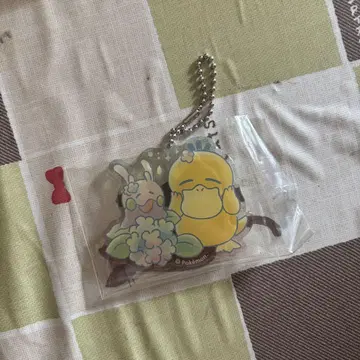 코닥은 멍때리기 아크릴 키링 누메라