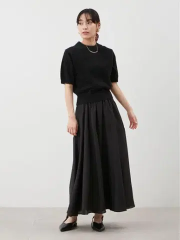 미사용 새상품 Mila Owen 라메 퍼프 슬리브 니트 블랙 M 반팔