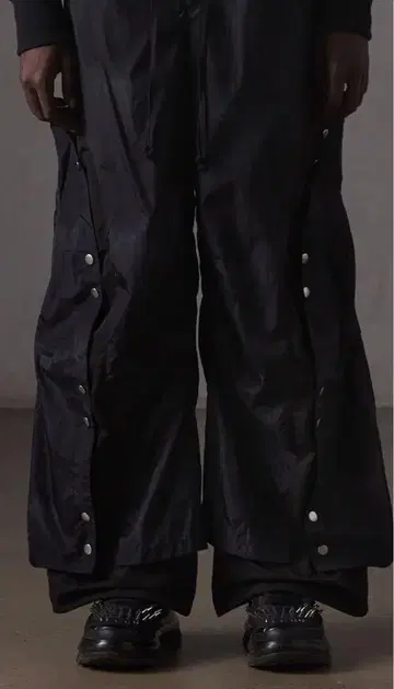 GRANCYButton Layered Design Nylon Pants