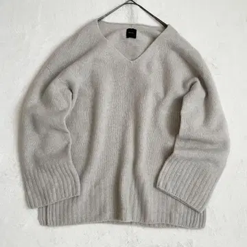 spick&span V넥 루즈 니트 화이트 계열 와이드 슬리브