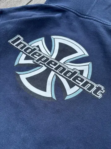 'Independent' Metal Cross Logo Parker