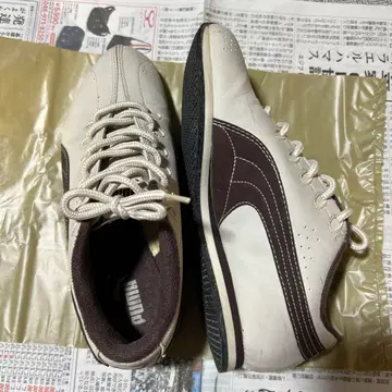 PUMA 화이트/브라운 스니커즈