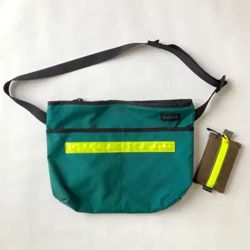 BLUE LUG 사코슈 파우치 블루러그 숄더백