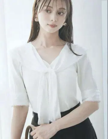 SNIDEL 리본 포함 세일러 카라 반팔 상의