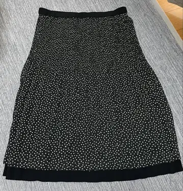 레리안 스커트 블랙과 화이트 도트 무늬 13+ 사이즈 허리밴딩 used