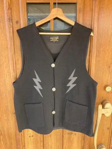 Vin&Age NAUGHTY VEST 러그 베스트