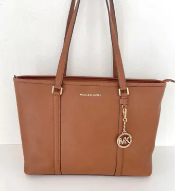[ 세일 중 ] MICHAEL KORS 토트백 A4 출퇴근 브라운