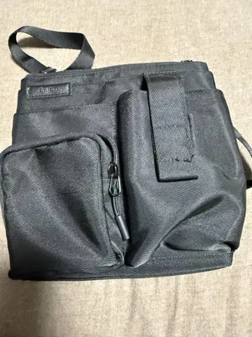 나일론 블랙 바디백