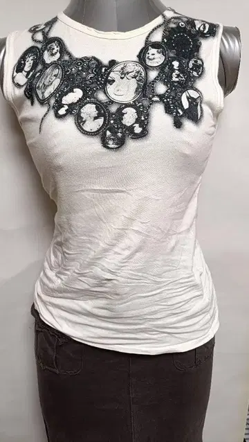 Hysteric Glamour 화이트 슬리브리스 큐빅 고양이 Girl