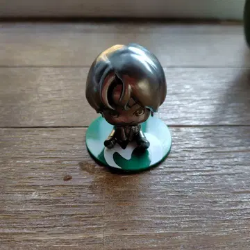 실버 피규어 약 5cm 스탠드 포함