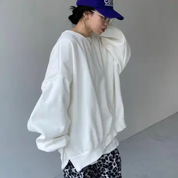 오스미츠키 슈퍼 오버 맨투맨 wee9s