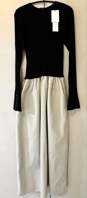 [택 포함 미사용 새상품] 엘렌딕 RIB COMBI DRESS