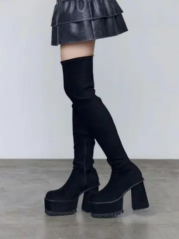 통굽 스웨이드풍 롱 부츠 블랙