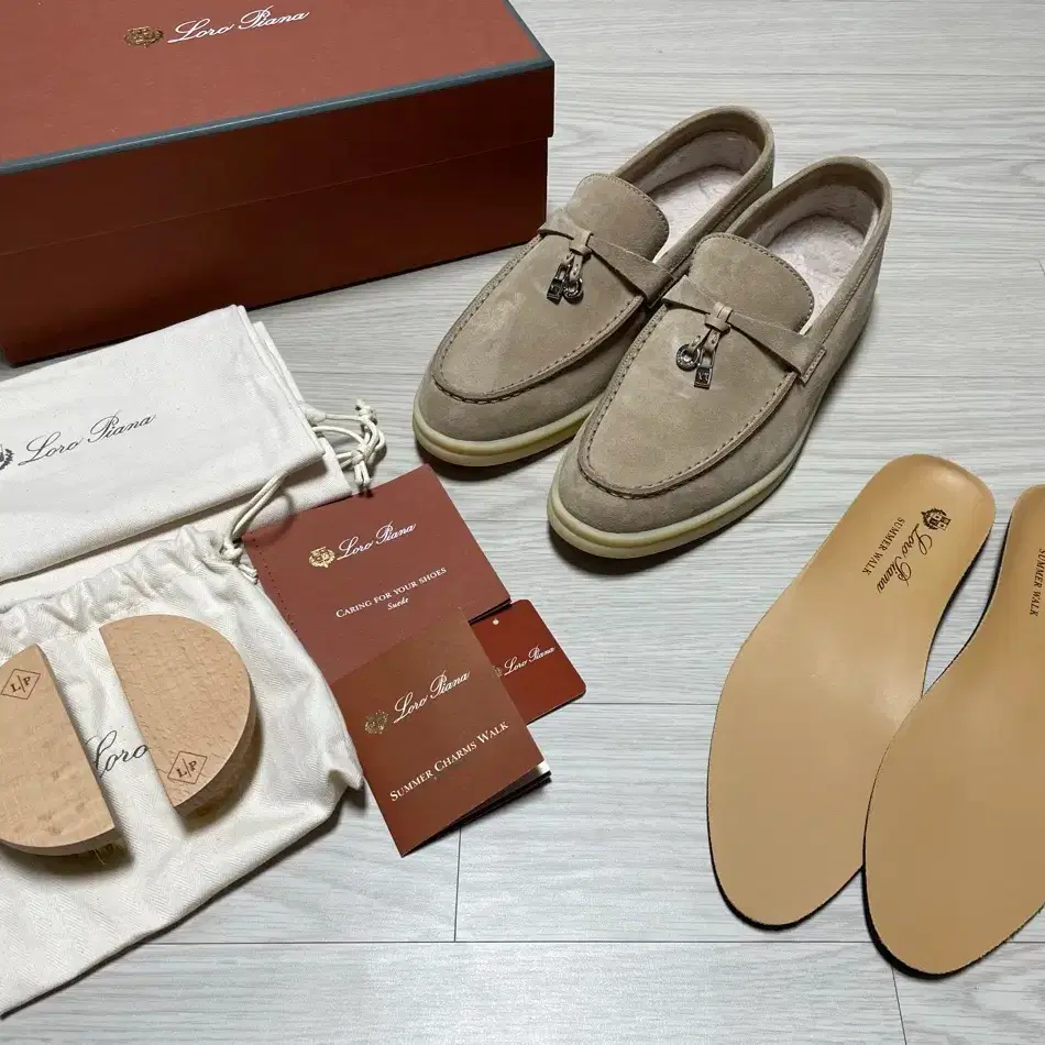 로로피아나 썸머 참스 워크 로퍼 스웨이드 샌드 스톤36