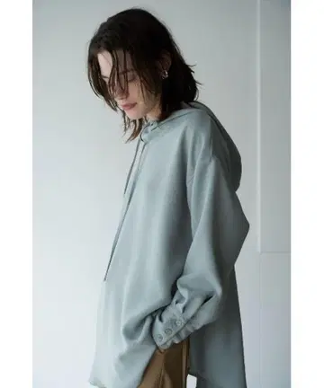 CLANE LOOSE HOODIE 2