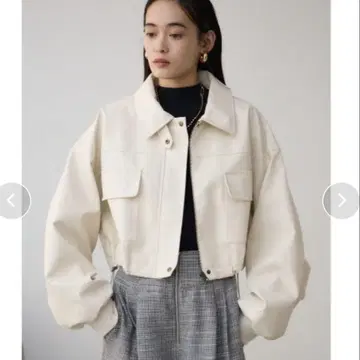 인조 가죽 숏 블루종 아줄바이마우지