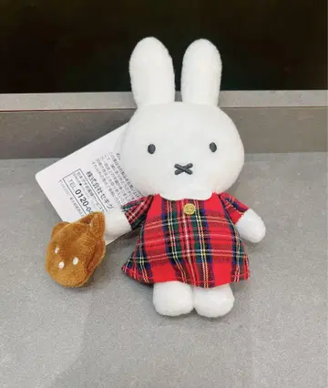 빨간색 체크 미피 마스코트 miffy style 유라쿠초 한정판 1