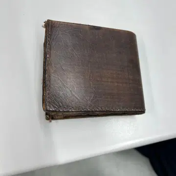 다크 브라운 가죽 접이식 지갑