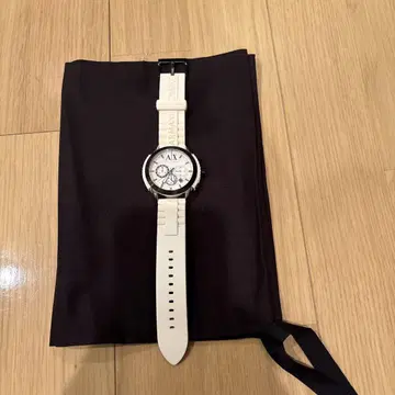 Armani Exchange 크로노그래프 시계 화이트