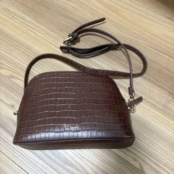 Saglia 브라운 숄더백