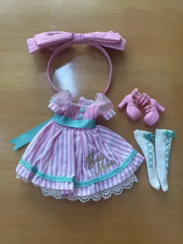 브라이스 주니문이 큐티 디폴트 아웃핏 Blythe