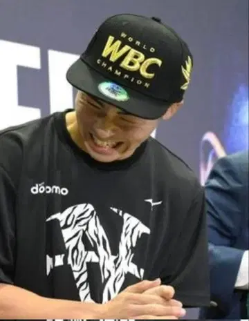 WBC 복싱 챔피온 캡 이노우에 나오야 나카타니 준토 모자