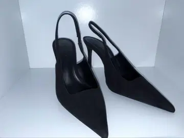 [ Mngo ] 블랙 스틸레토 하이힐 ( 24.5cm )