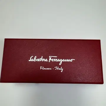 미사용 Salvatore Ferragamo 리본 머리핀