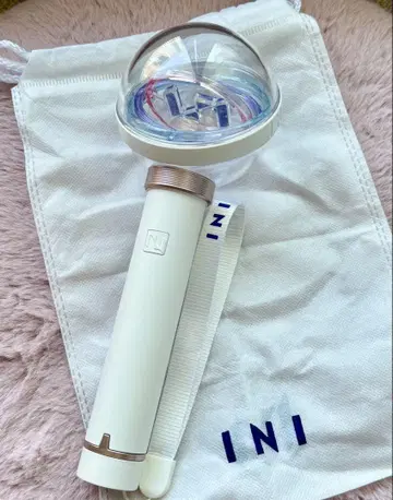 INI 공식 응원봉