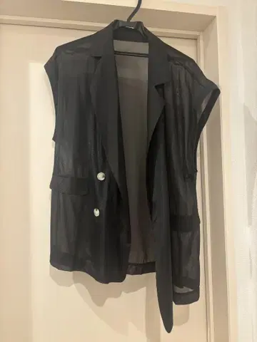 BLATE bonheur lavie 시어 자켓 반팔