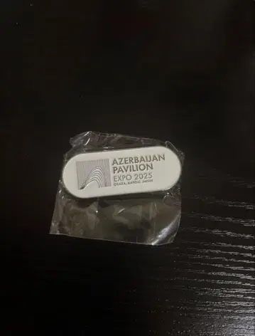 오사카 만박 아제르바이잔 파빌리온 핀 배지
