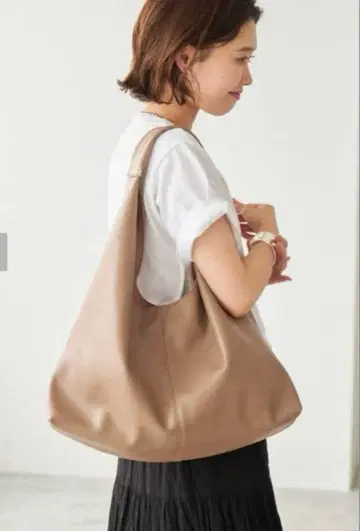 [컨디션 최상] SLOBE IENA 트라이앵글 BAG 베이지