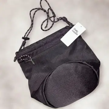 Daily TOTE 블랙 복조리형 숄더백