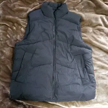 ZARA 블랙 다운 베스트 S 사이즈