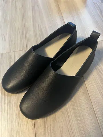 블랙 플랫슈즈