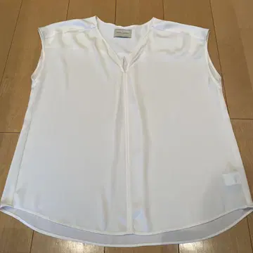 UNITED ARROWS 화이트 슬리브리스 셔츠