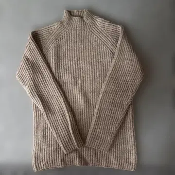 Calvin Klein 리브 하이넥 스웨터 M 베이지