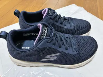 SKECHERS GO WALK 네이비 스니커즈 AIR COO LED