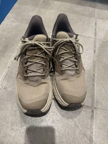 호카 오네오네 아나카파 2 로우 GTX