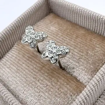 스와로브스키 귀걸이 버터플라이 파베 실버톤