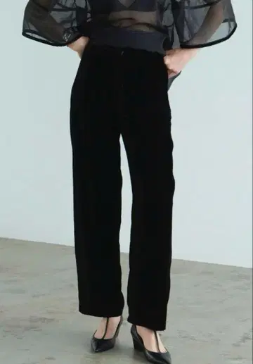 CLANE VELOR TUCK WIDE PANTS