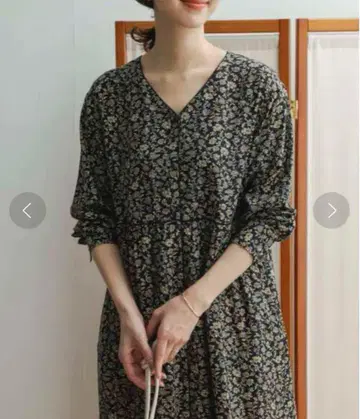 어반 리서치 도어스 DOORS 원피스 꽃무늬 화이트 가을